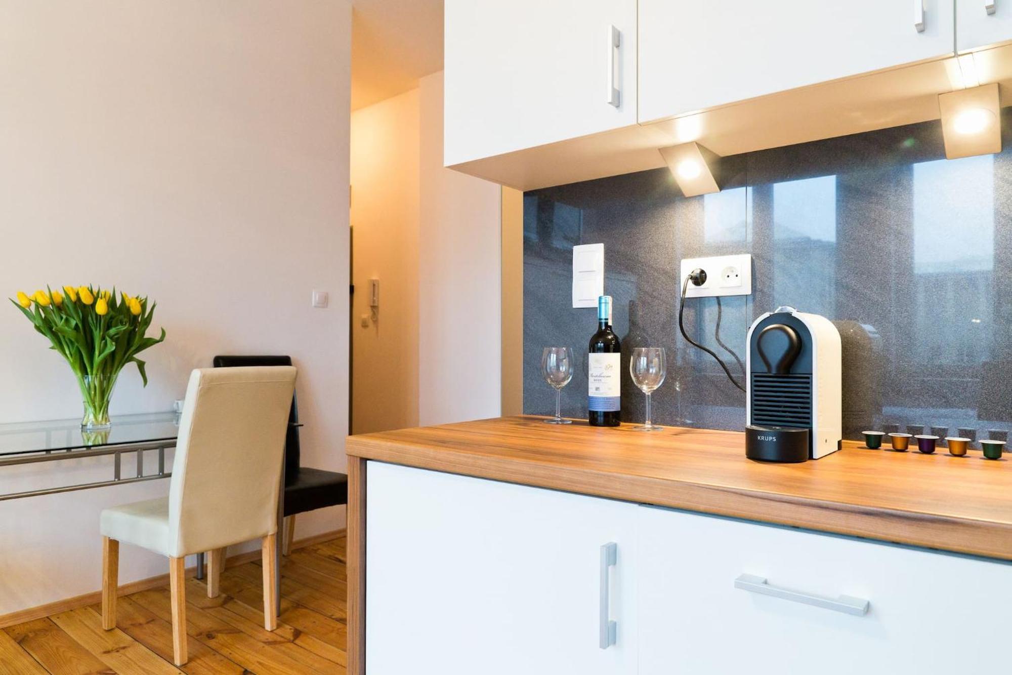 ורשה Smolna Apartments By Your Freedom מראה חיצוני תמונה