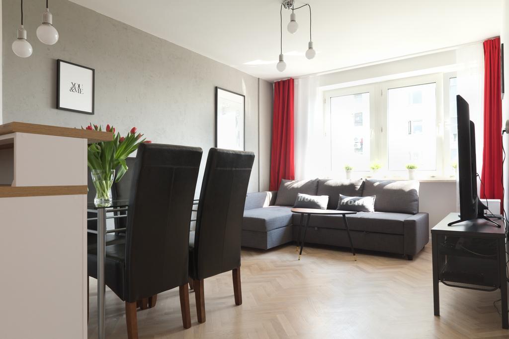 ורשה Smolna Apartments By Your Freedom מראה חיצוני תמונה