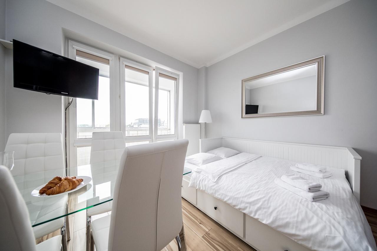 ורשה Smolna Apartments By Your Freedom מראה חיצוני תמונה